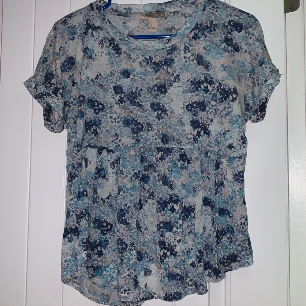 Forever 21 blue floral loose top